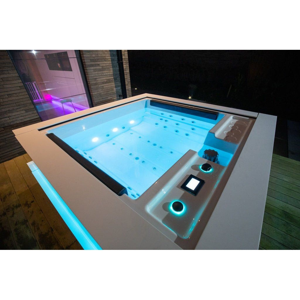   - Alpha Wellness - Whirlpool Cubo Intenso                              