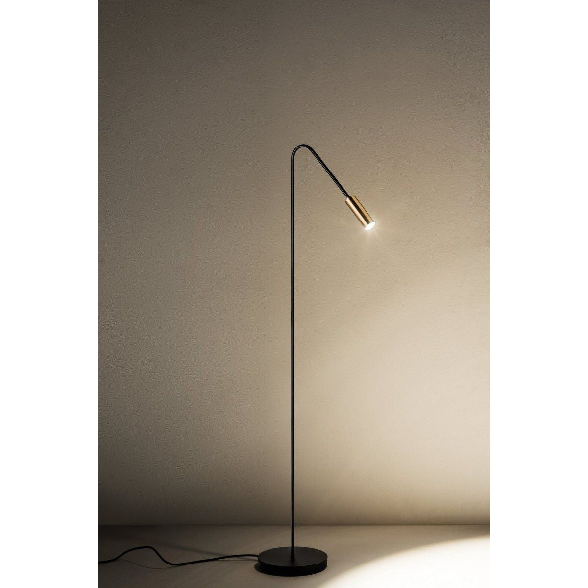   - Estiluz - Lampada da terra Volta p-3538-W                              