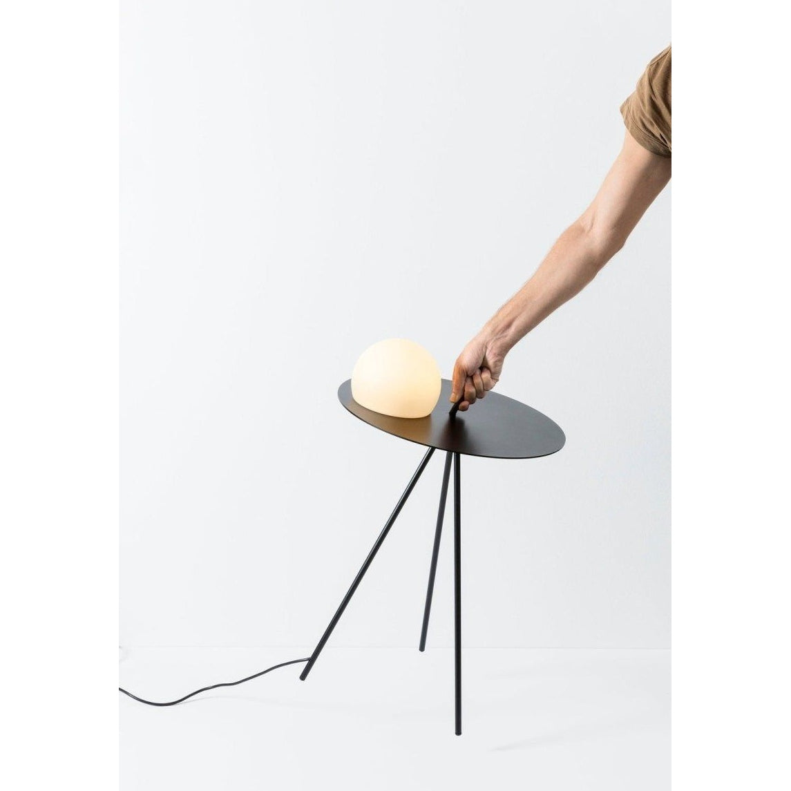   - Estiluz - Tavolo Circ M-3725                              