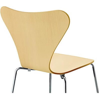Fritz Hansen - Serie 7 3107 Stuhl Naturfurnier
