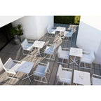 Bivaq - Table à manger assise