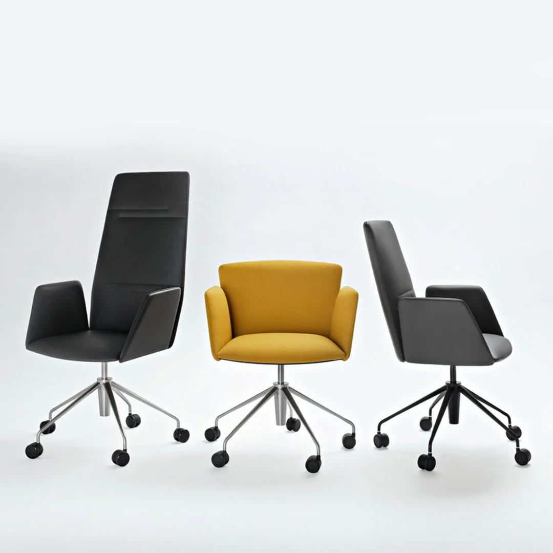 Tecno Spa - Drehsessel Vela in Gelb von Lievore Altherr Molina