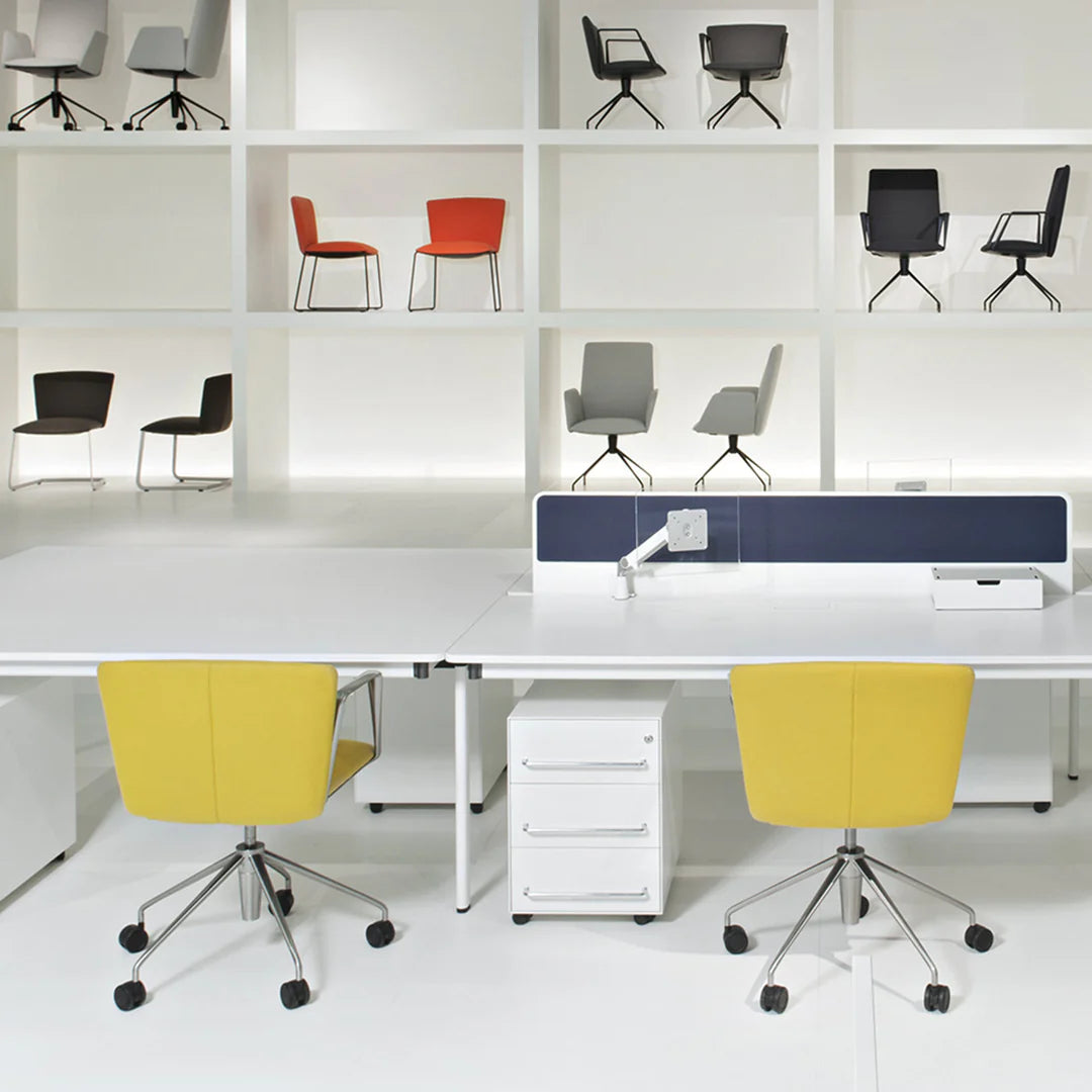 Tecno Spa - Drehsessel Vela in Gelb von Lievore Altherr Molina